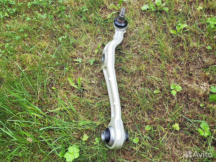 Рычаг нижний левый Mercedes W221