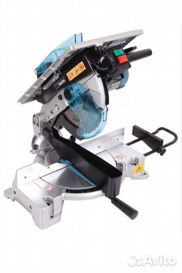 Пила торцовочная Makita