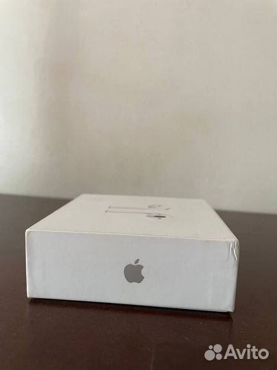 Коробка от airpods