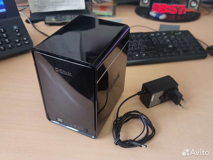 NAS Видеорегистратор D-link DNR-322L