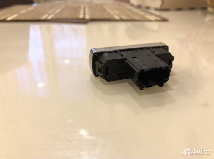 Кнопка парктроника на Форд Мондео 4