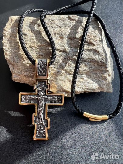 Крест и гайтан