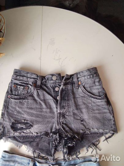 Джинсовые шорты Levi Strauss. W24