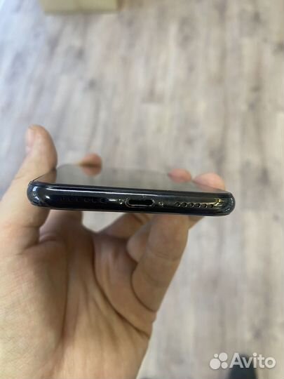 iPhone X, 64 ГБ