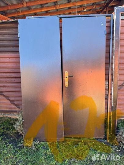 Продаю двери