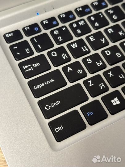 Тонкий ноутбук Digma 4Гб SSD 32Гб