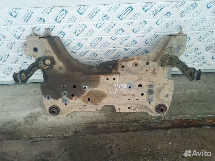 Передний подрамник Рено Лагуна 3