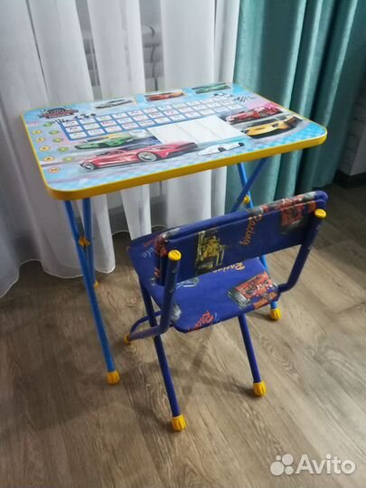 Стол и стул детские