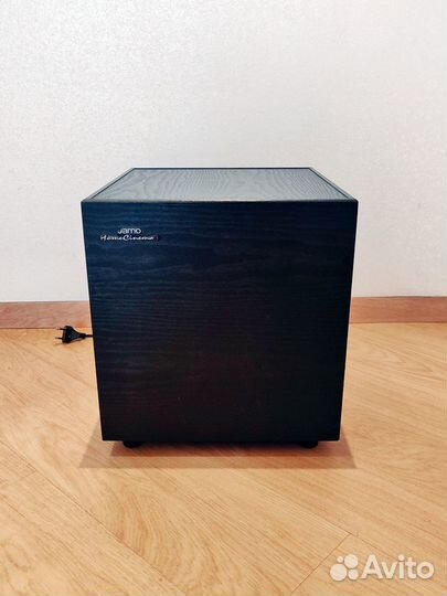 Сабвуфер бас-рефлекс Jamo E4 sub.1