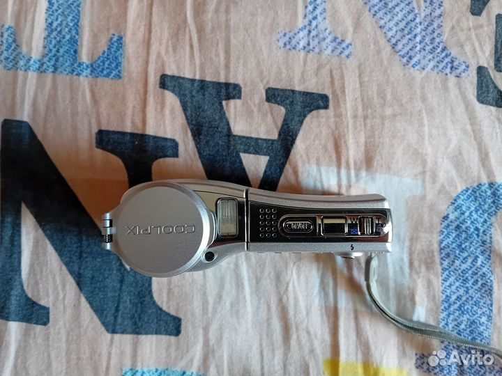 Цифровая фотокамера Nicon CoolPix S10