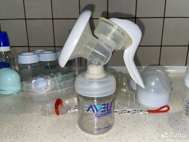 Набор бутылочек Avent + молокоотсос