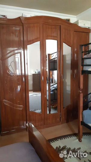 Спальный гарнитур