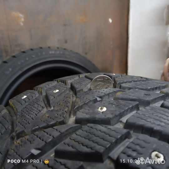 Dunlop SP Winter Ice 02 245/40 R18