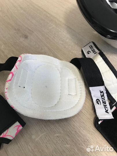 Набор детский роликовые коньки с полной защитой