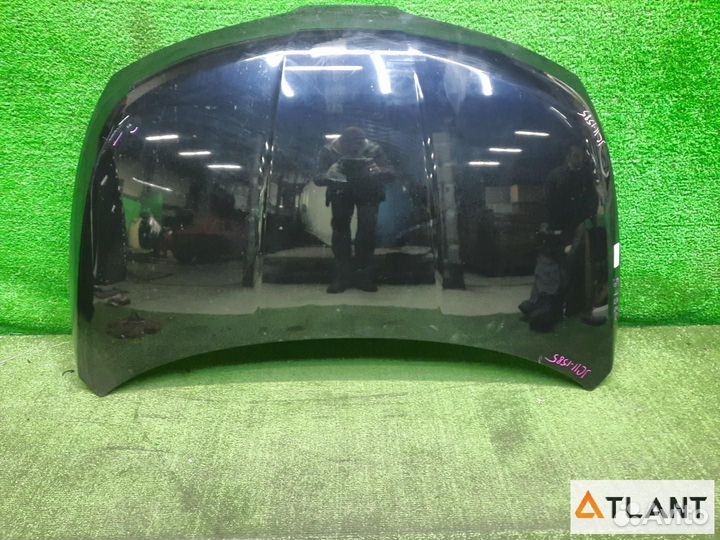 Капот nissan tiida