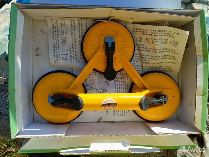 Присоска вакуумная для стекла