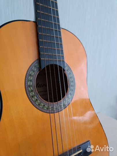 Классическая гитара б/у