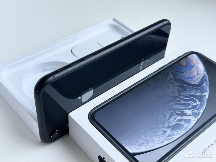 iPhone Xr, 64 ГБ