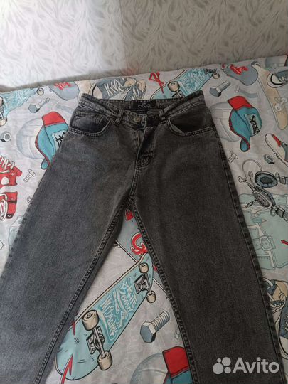 Джинсы мужские