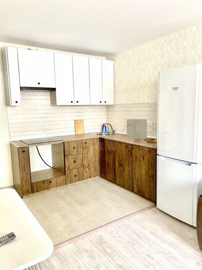 2-к. квартира, 50 м², 1/10 эт.