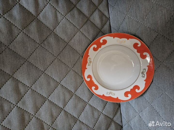 Глубокие суповые тарелки