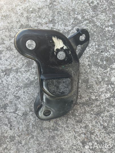 Кронштейн задней балки Geely Coolray