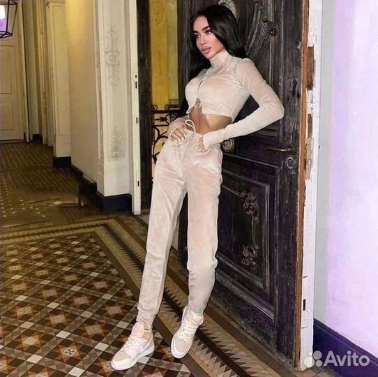 Спортивный костюм