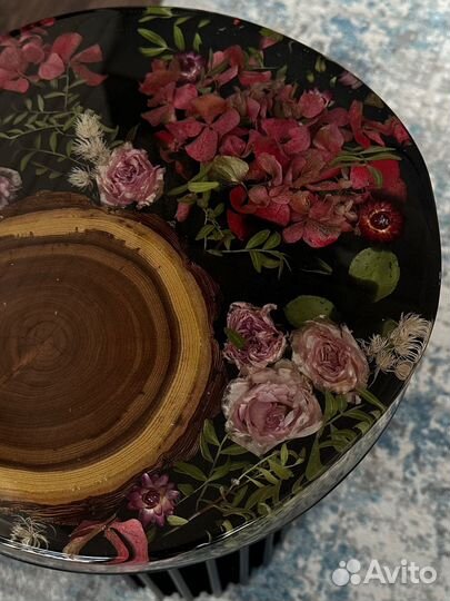 Дизайнерский журнальный столик из эпоксидной смолы