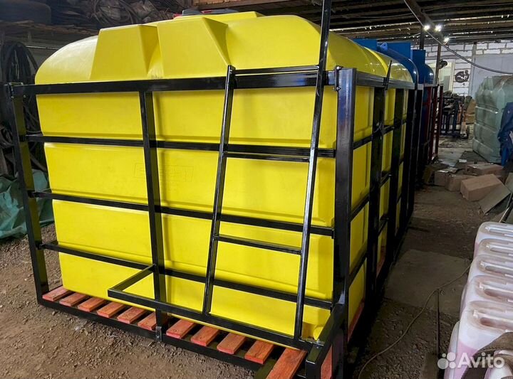 Пластиковые емкости