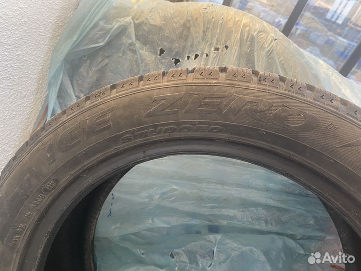 Pirelli Ice Zero 215/50 R17 98