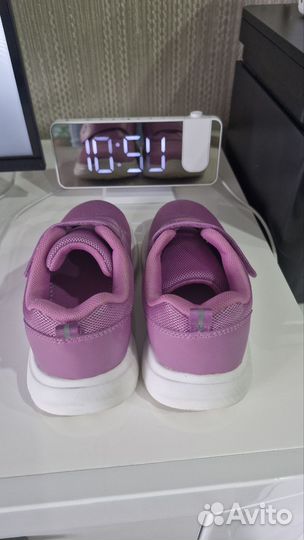Кроссовки для девочки новые