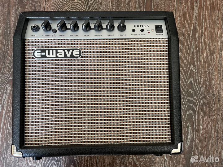 E-Wave PAN15 комбоусилитель для электрогитары