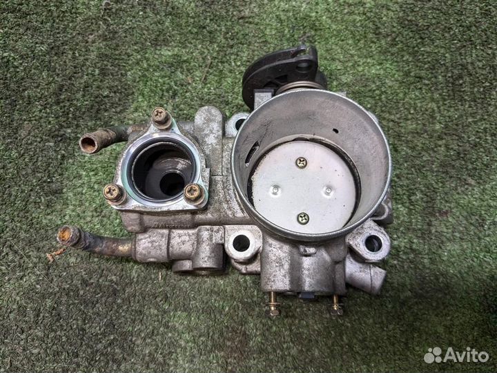 Дроссельная заслонка Mitsubishi Outlander 1 2004