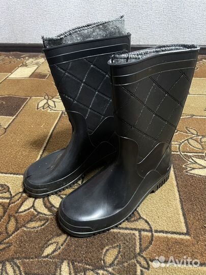 Резиновые сапоги