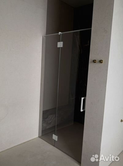 Стеклянная дверь от производителя