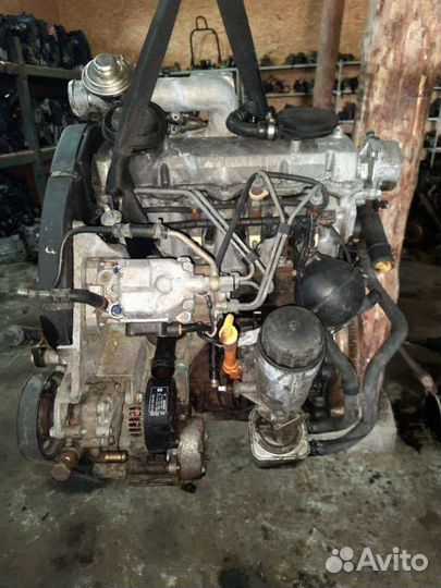 Двигатель Volkswagen Golf 4 2000 AHF