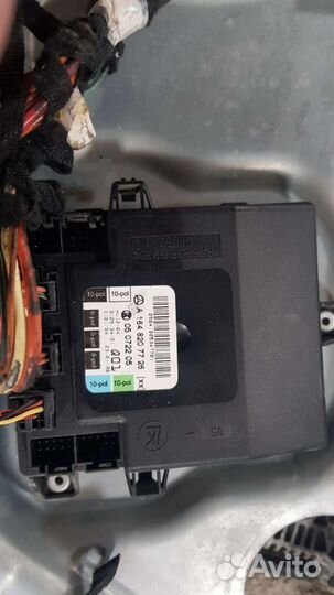 Блок комфорта передней левой двери на Mercedes w16