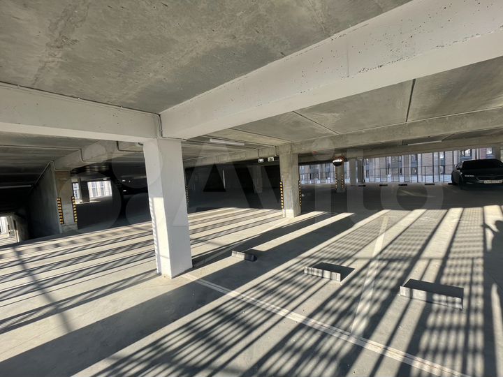 Машиноместо, 15 м²