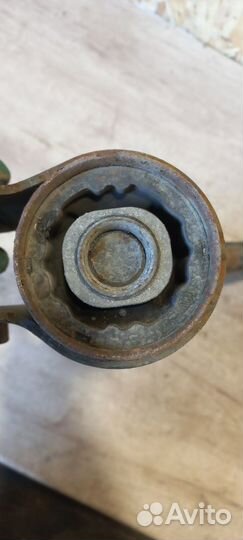 Рычаг передний левый Volvo S40, v50, c30