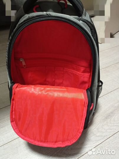 Школьный рюкзак