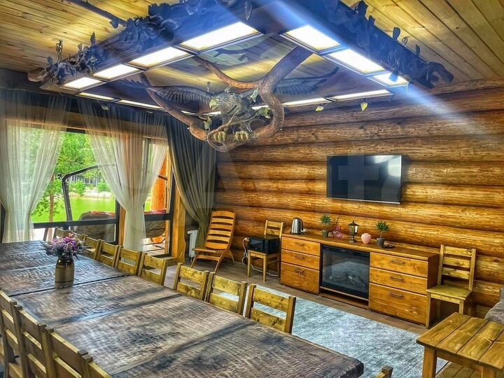 Коттедж 320 м² на участке 100 сот.