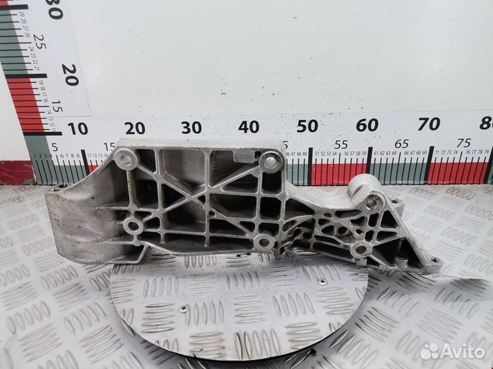 Кронштейн генератора Audi A3 8L