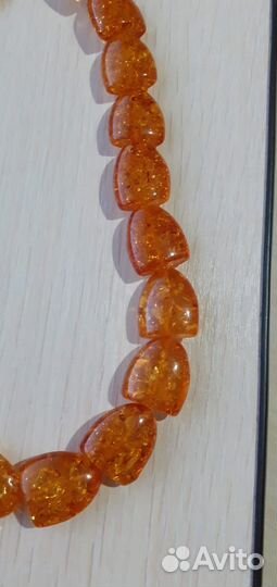 Янтарные бусы