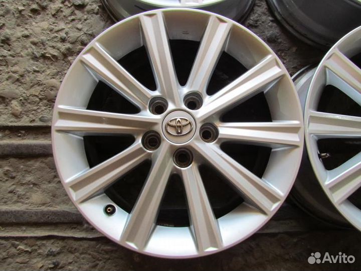 Диски Toyota R17 Литые 5x114.3 J7 S3