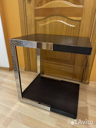 Журнальный столик