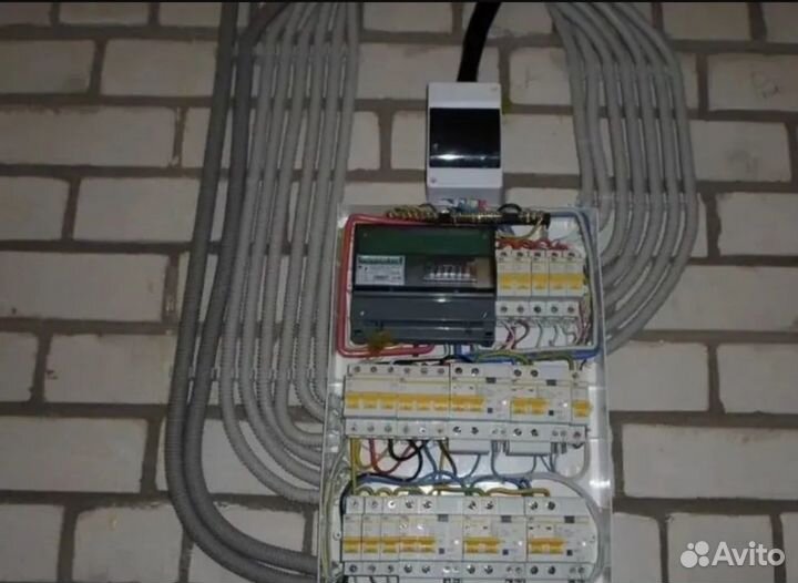 Услуги электрика Сантехник Мастер на час