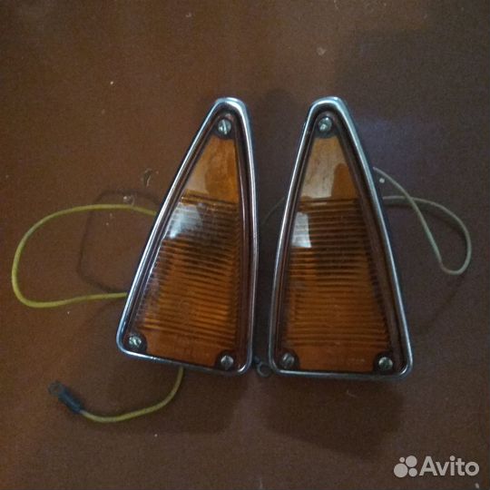Указатели поворотов Москвич 412 2 штуки