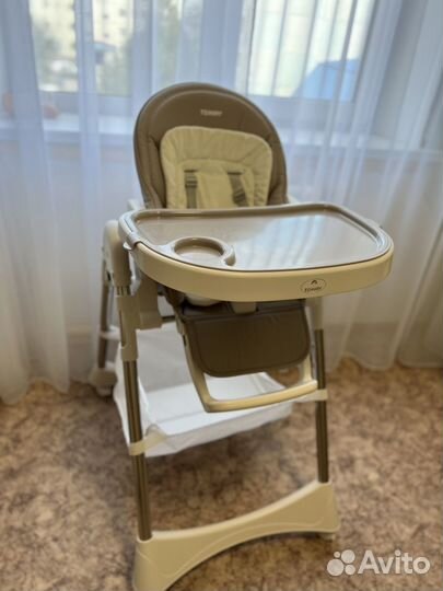 Стульчик для кормления tommy
