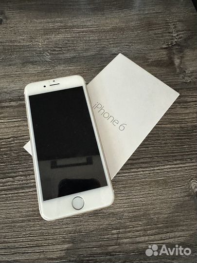 Телефон iPhone 6