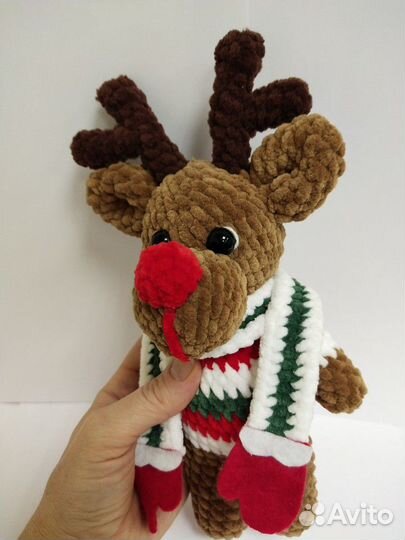 Олень, вязаная мягкая новогодняя игрушка